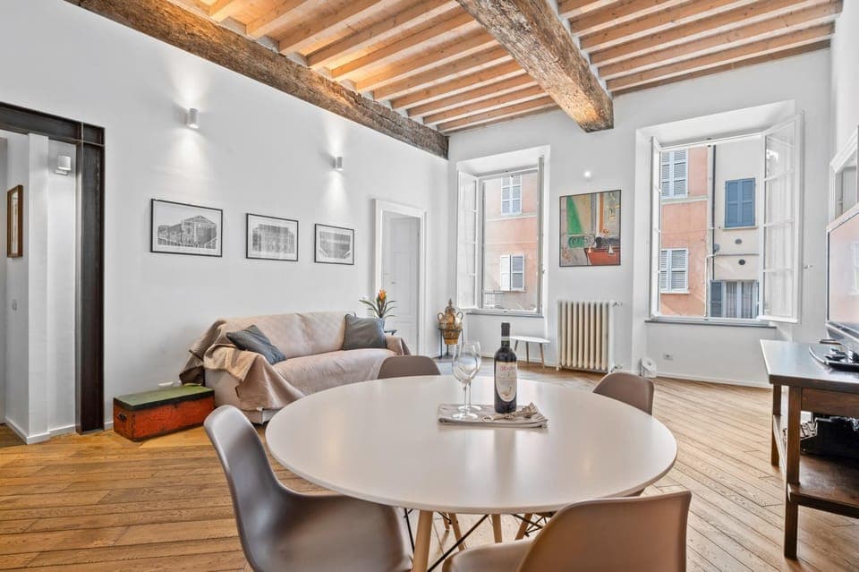 Living room, Dining area