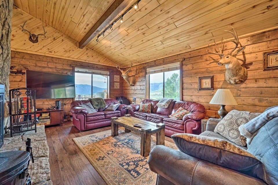 Sprawling Mountain-View Cabin: 5 Mi to Mesa Verde Cabin in Colorado