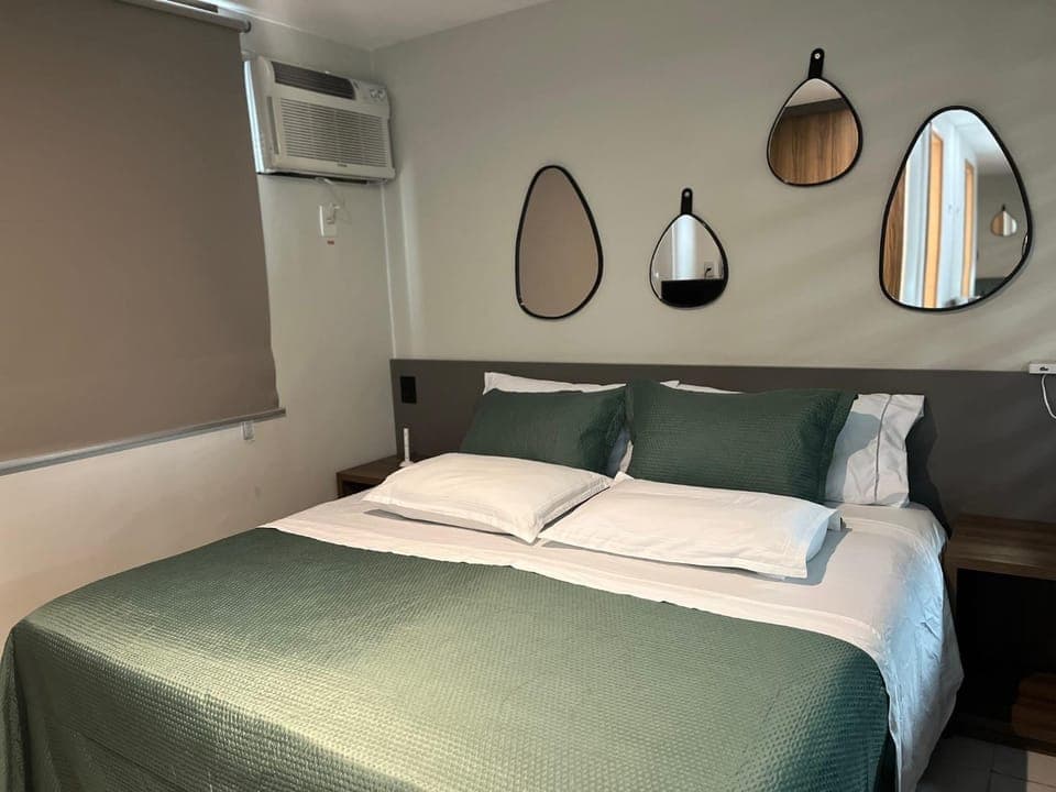 Bed, Photo of the whole room, air conditioner