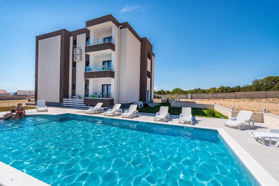 Property building, Swimming pool