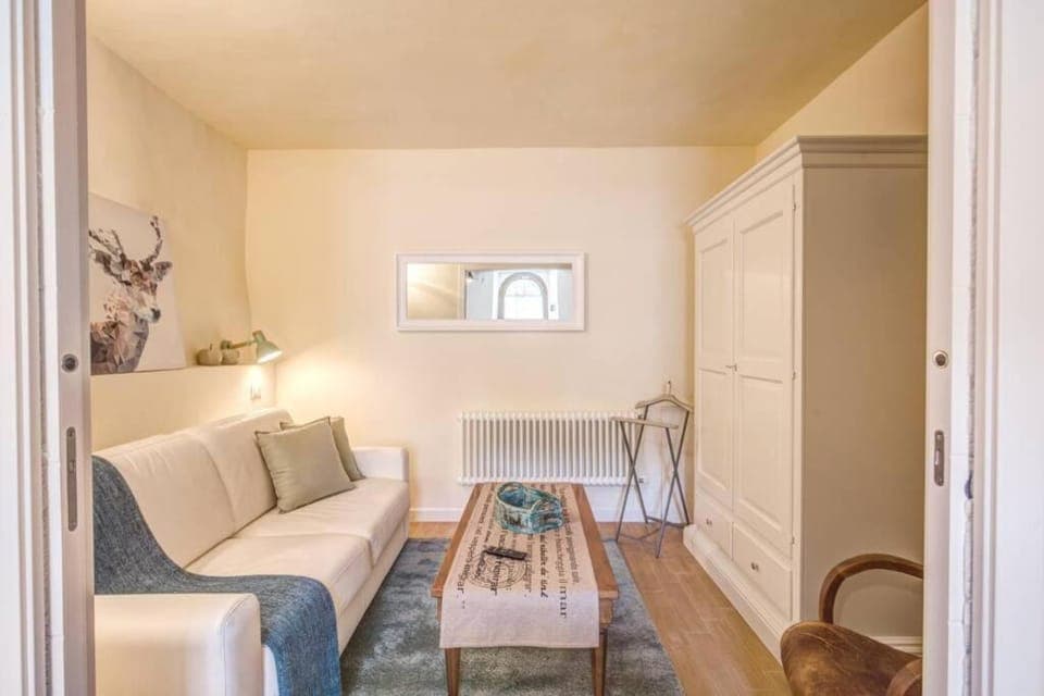 Living room, Bedroom