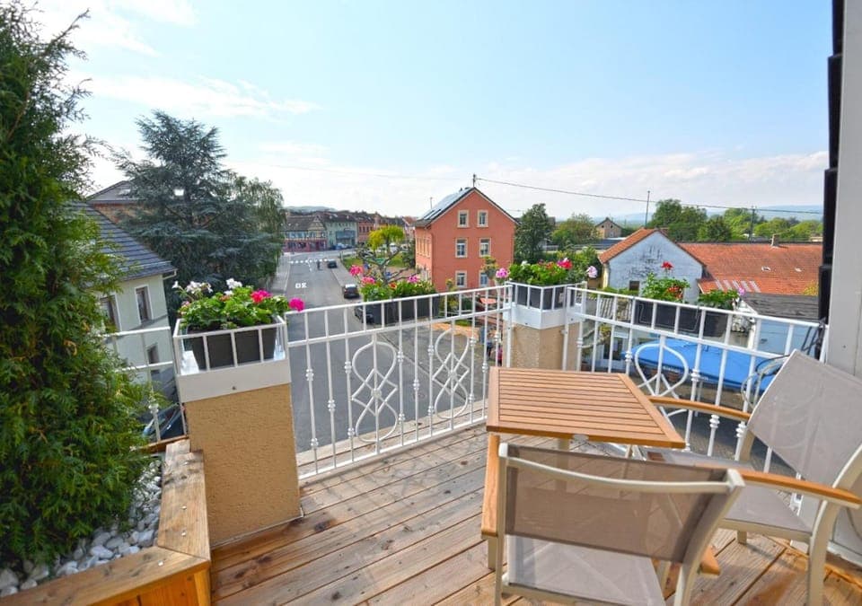 View (from property/room), Balcony/Terrace