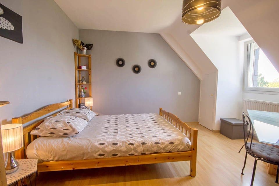 Bed, Photo of the whole room, Bedroom