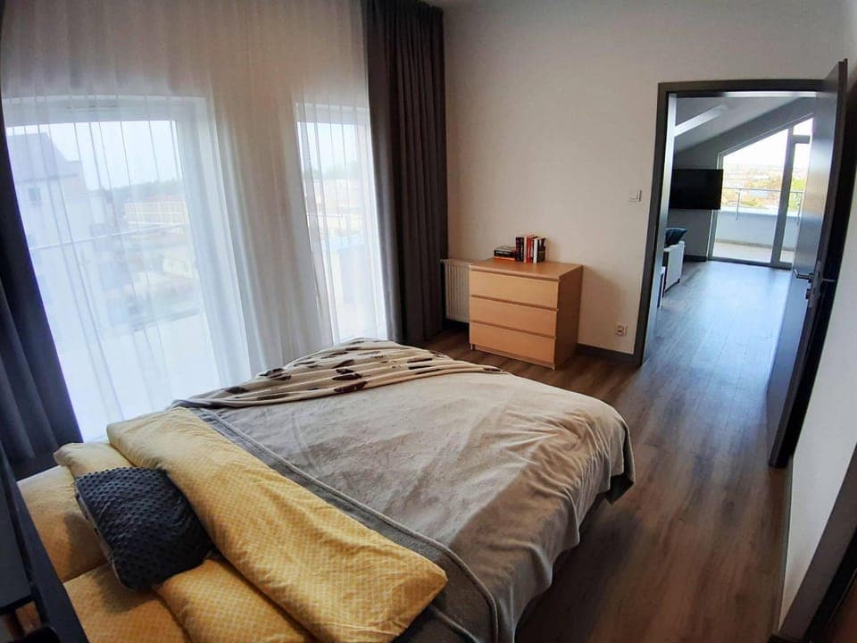 Bed, Balcony/Terrace, Bedroom