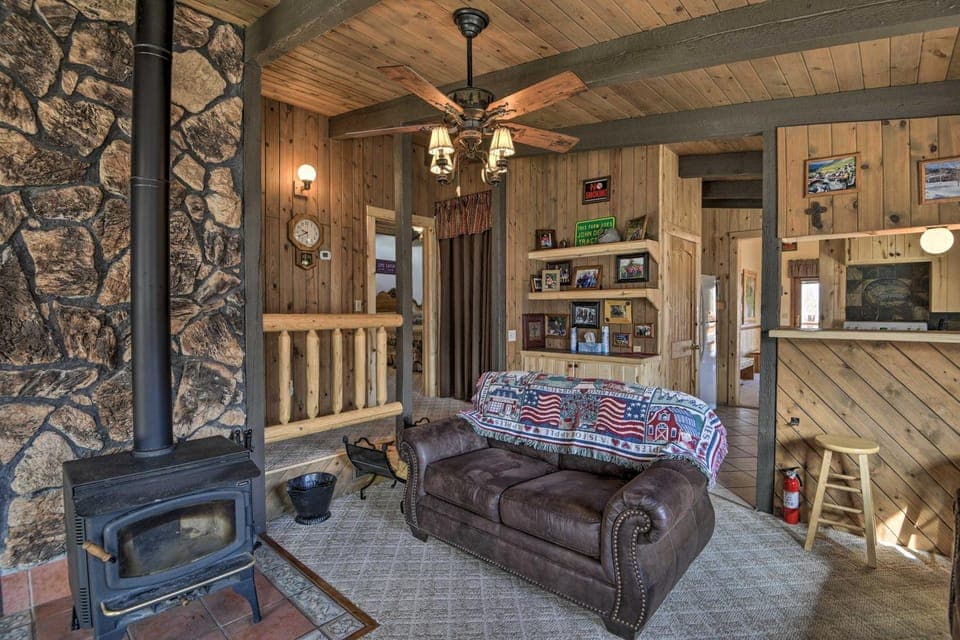 Cabin by Rio Grande - 19 Mi to Wolf Creek! Cabin in South Fork