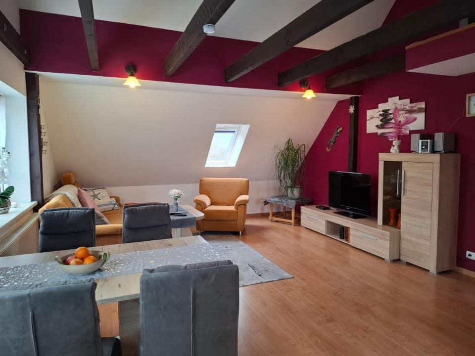 Communal lounge/ TV room