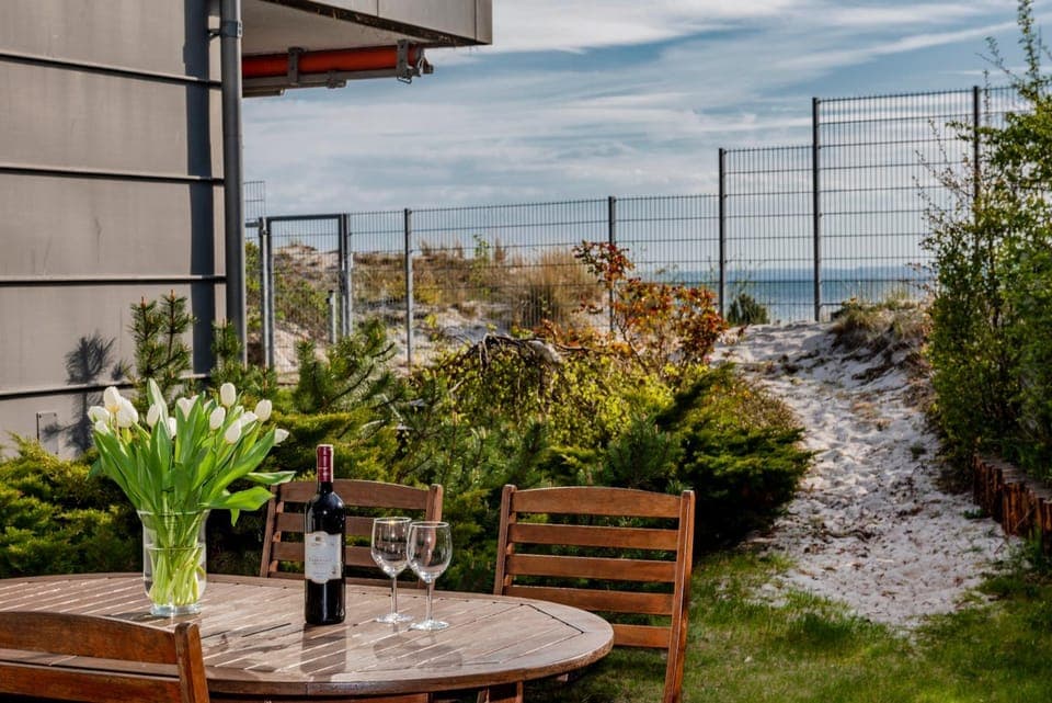 Spring, Day, Natural landscape, Garden, Garden view, Sea view