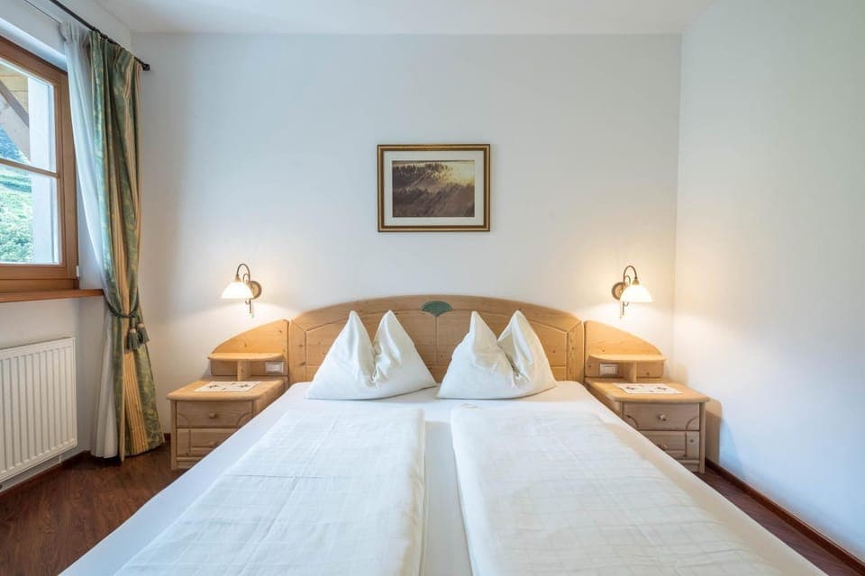 Property building, Living room, Bedroom