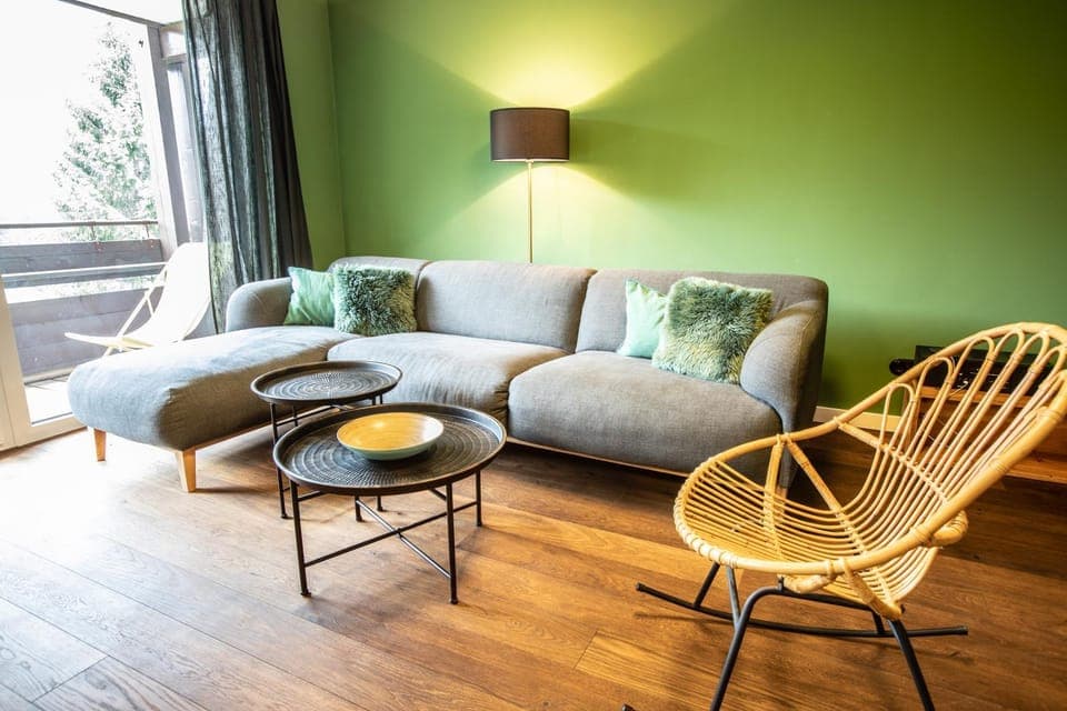 Kitchen or kitchenette, Seating area