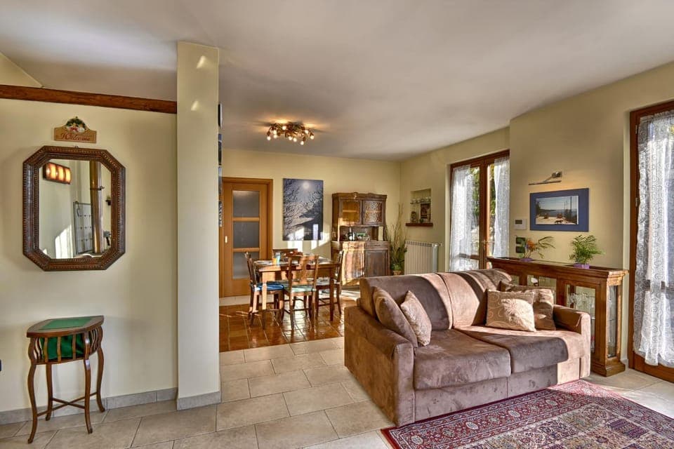 Communal lounge/ TV room, Living room