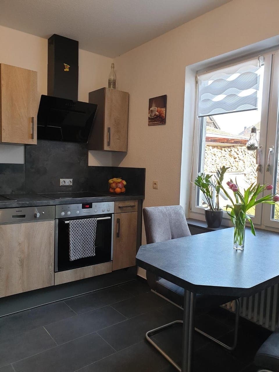 Kitchen or kitchenette, Dining area, pet friendly, stove