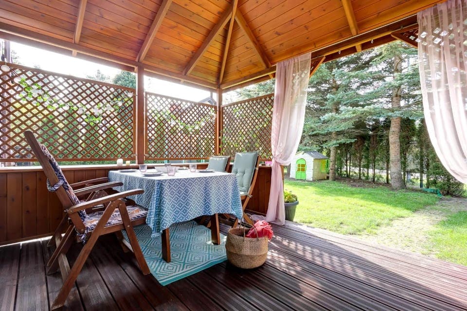 Patio, Spring, Garden, View (from property/room), Balcony/Terrace, Seating area, Dining area, Windsurfing, Garden view