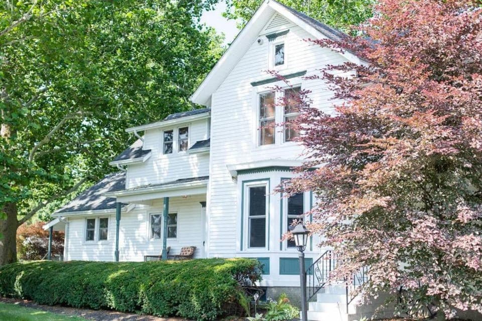 Property building, Facade/entrance