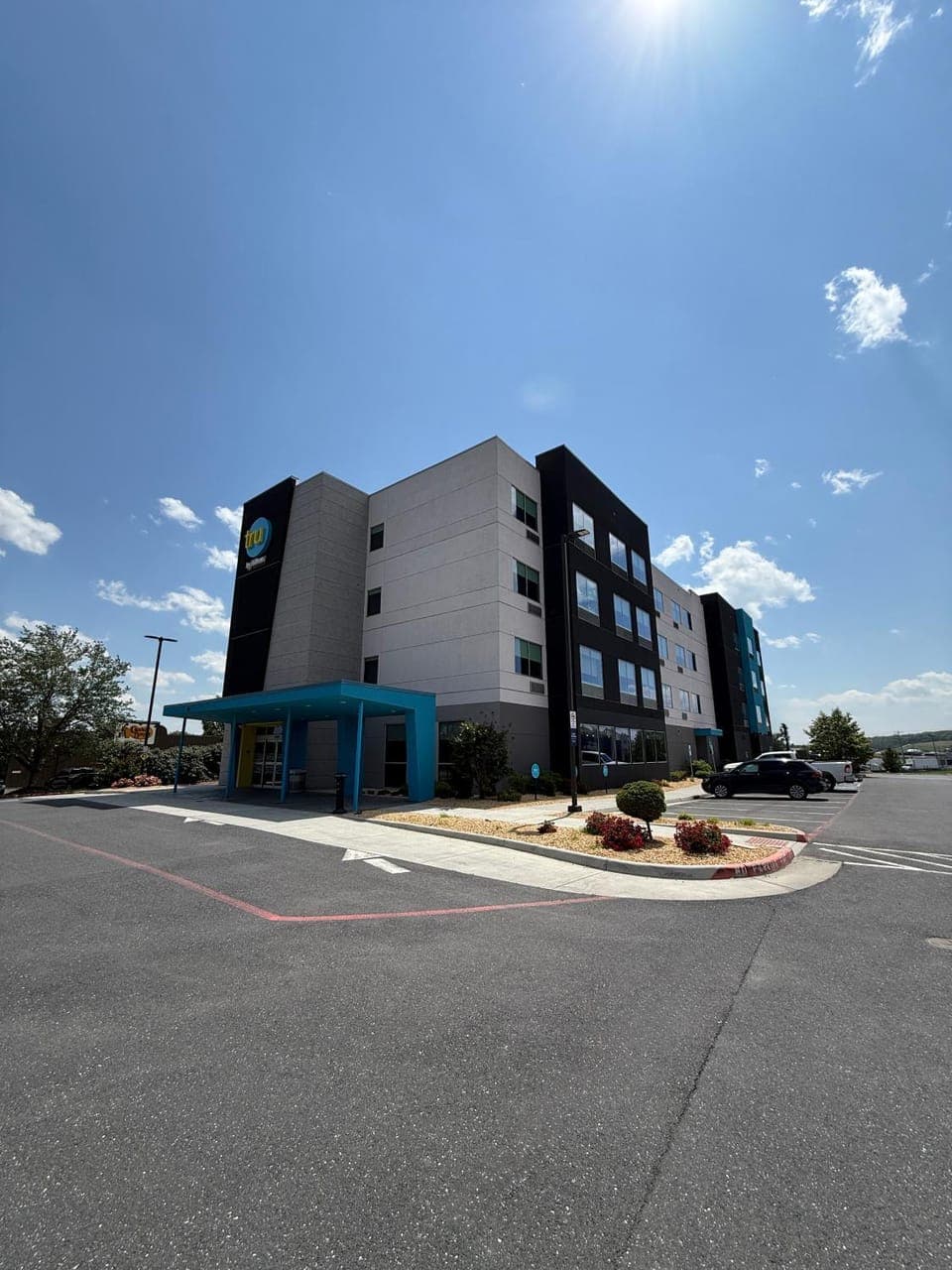 Property building, Day, Parking