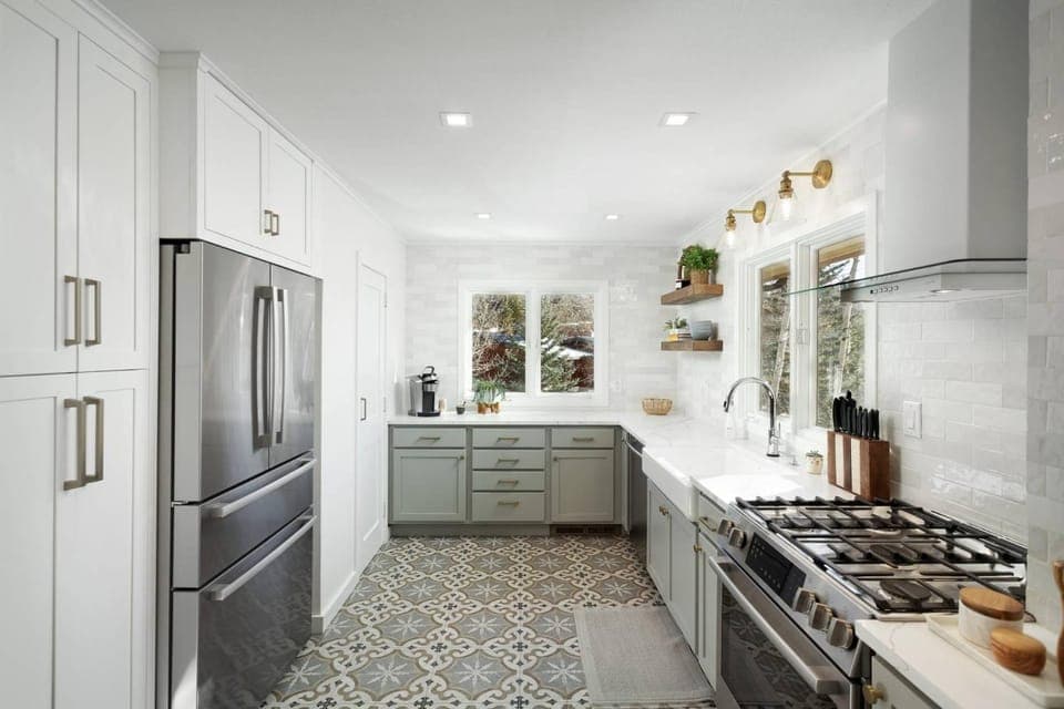 Kitchen or kitchenette
