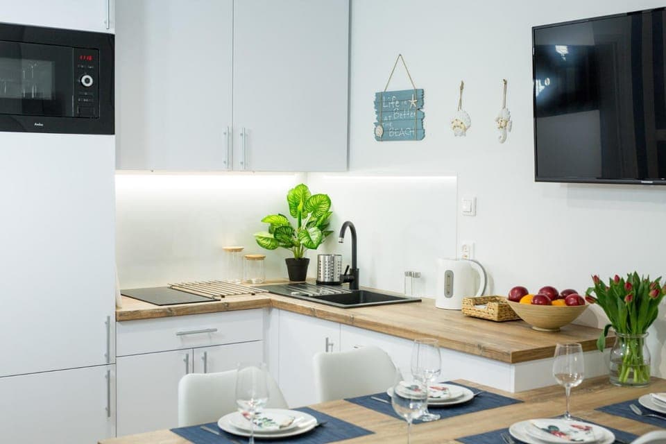 Facade/entrance, Bed, BBQ facilities, Children play ground, Children play ground, Garden, Garden, Horse-riding, Horse-riding, Balcony/Terrace, Balcony/Terrace, Floor plan, Beach, Hiking, Hiking, Cycling, Cycling, Kids's club, Kids's club, Food, Pets, Garden view, Garden view, Drinks, Drinks, young children, young children, young children, older children, older children, older children, Family, Family, Family