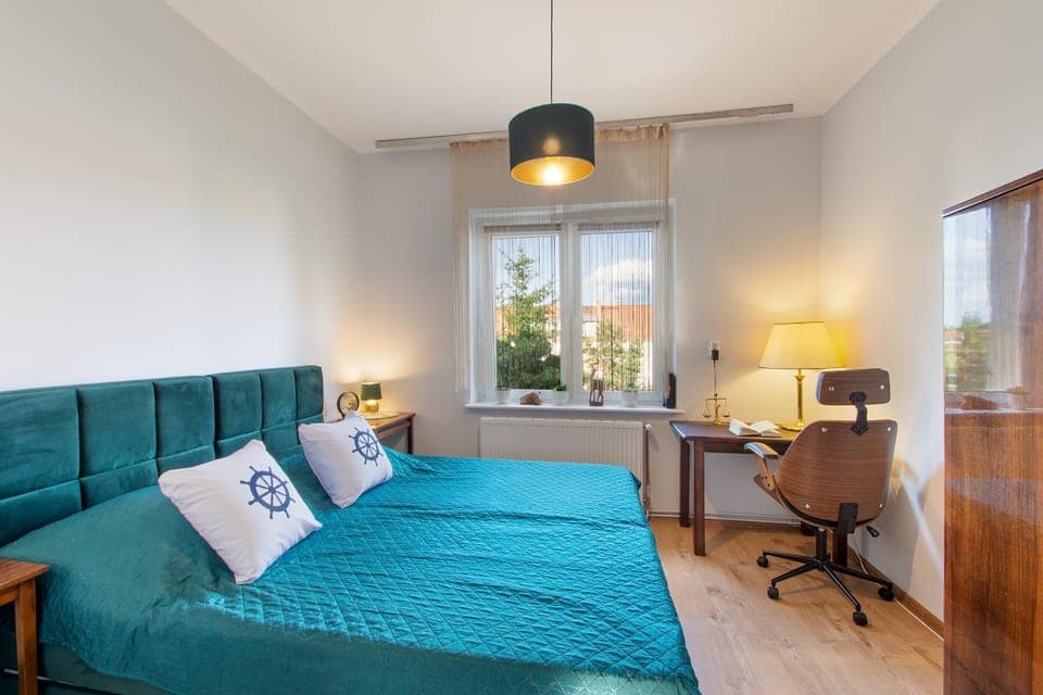 Spring, Bed, View (from property/room), Bedroom, wardrobe