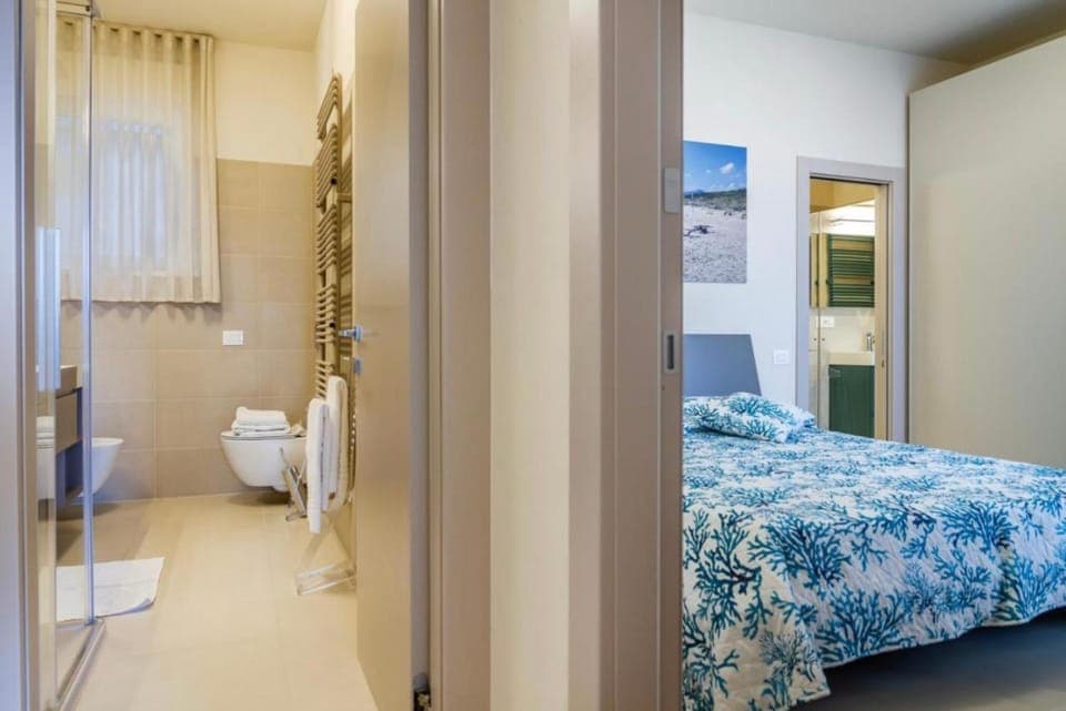 Bathroom, Photo of the whole room