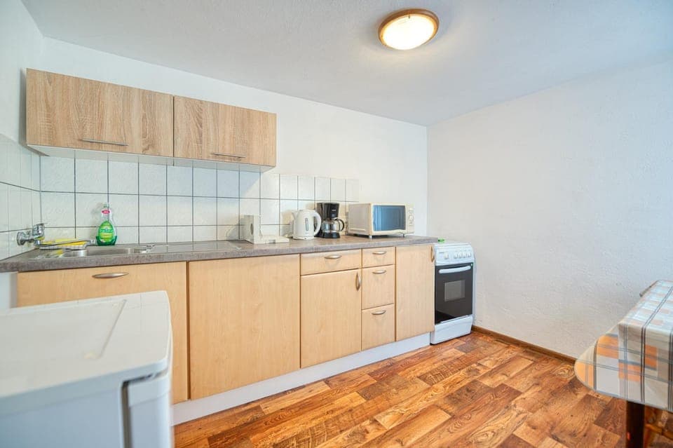 Dining area, Communal kitchen