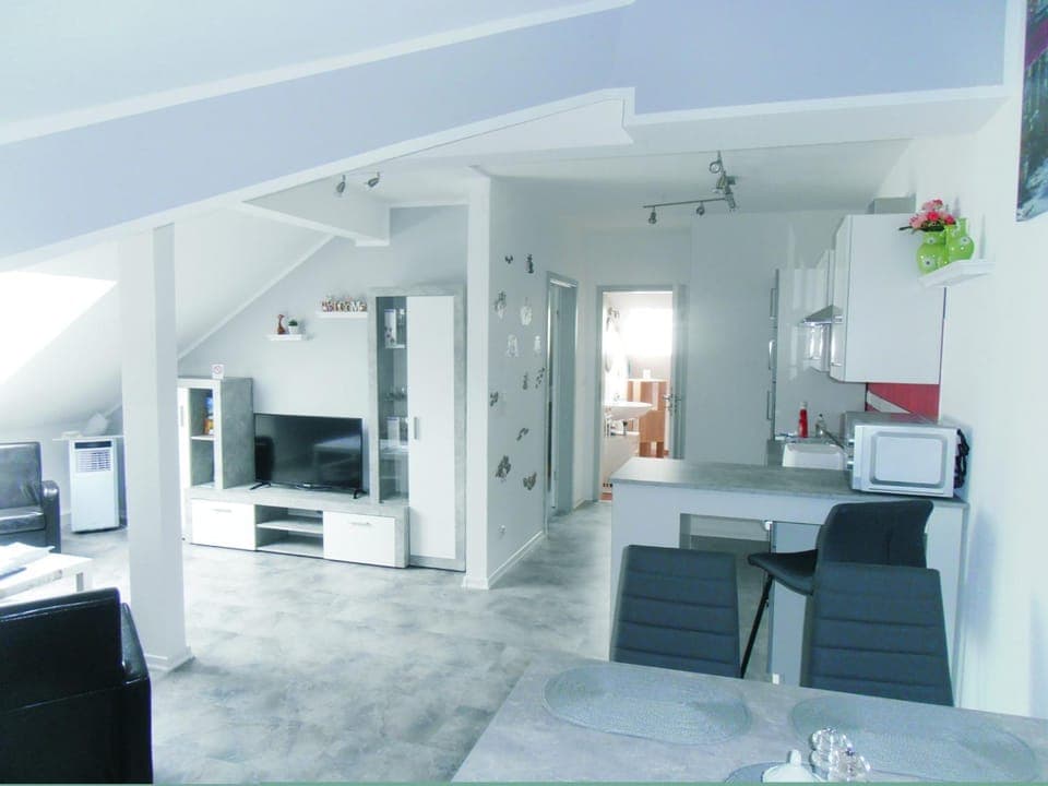 Photo of the whole room, Dining area