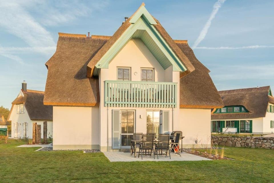 Property building, Garden