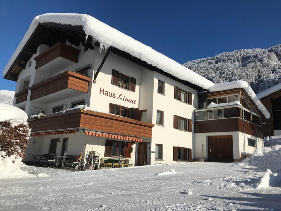 Property building, Winter