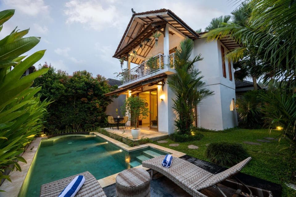 Property building, Garden view, Swimming pool