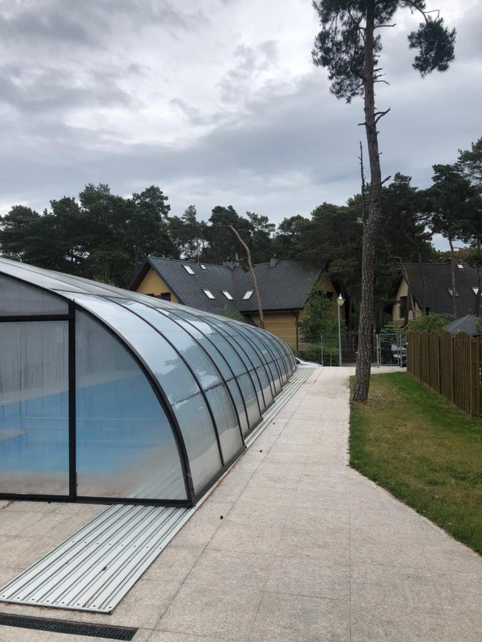 Swimming pool, Swimming pool