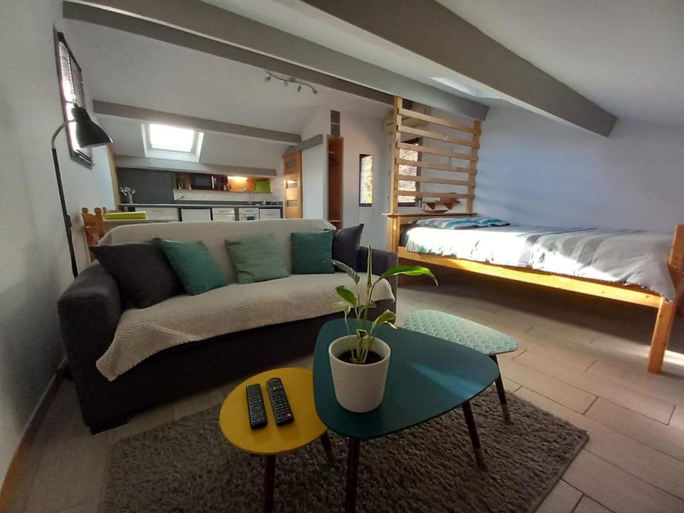 Living room, Seating area