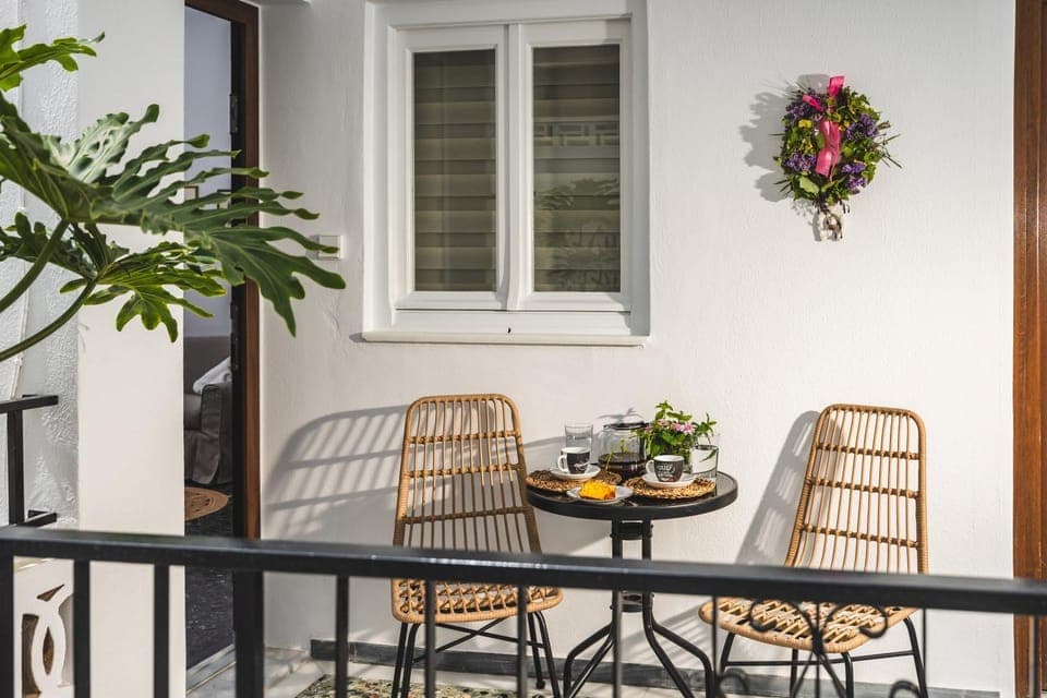 Patio, Balcony/Terrace, Seating area