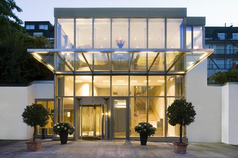 Property building, Facade/entrance