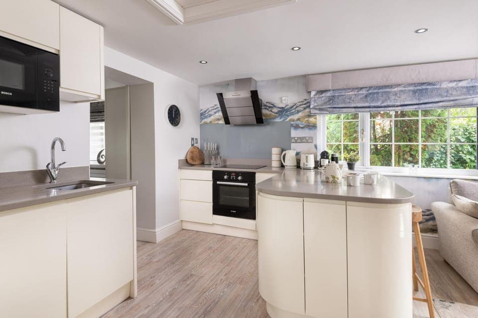 Kitchen or kitchenette, kitchen, kitchen