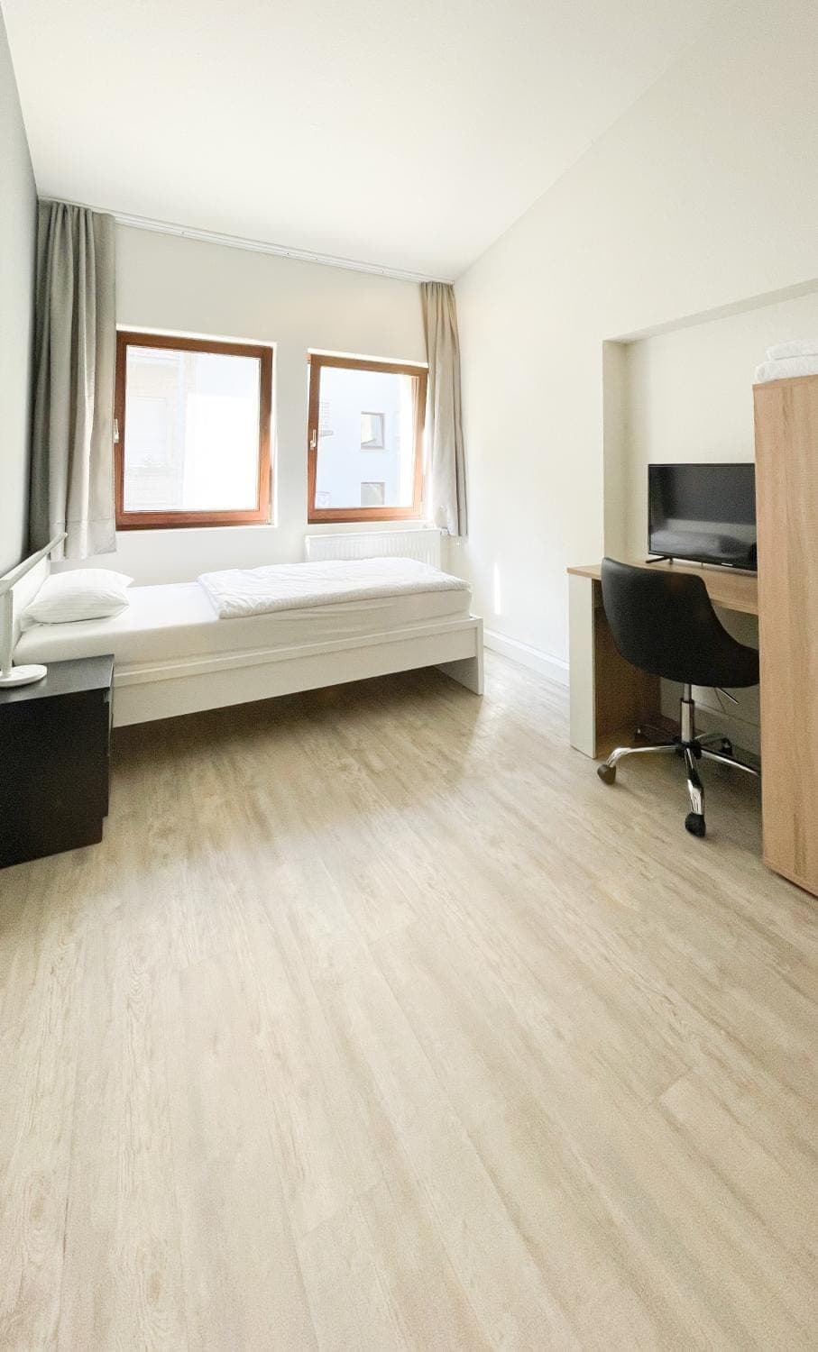 TV and multimedia, Photo of the whole room, Seating area