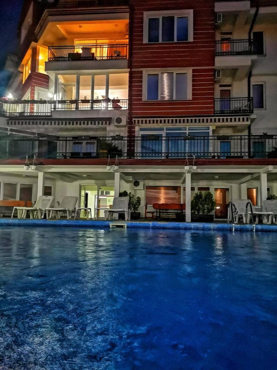 Property building, Swimming pool, Swimming pool