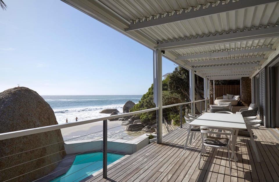 Property building, Balcony/Terrace, Sea view