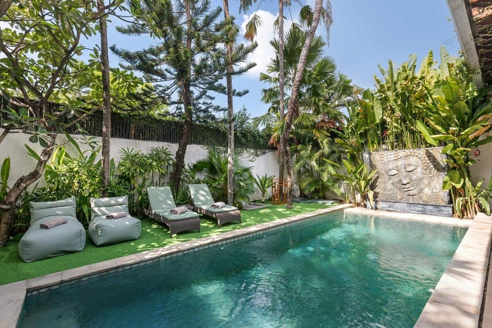 Garden, Garden view, Pool view, Swimming pool, sunbed