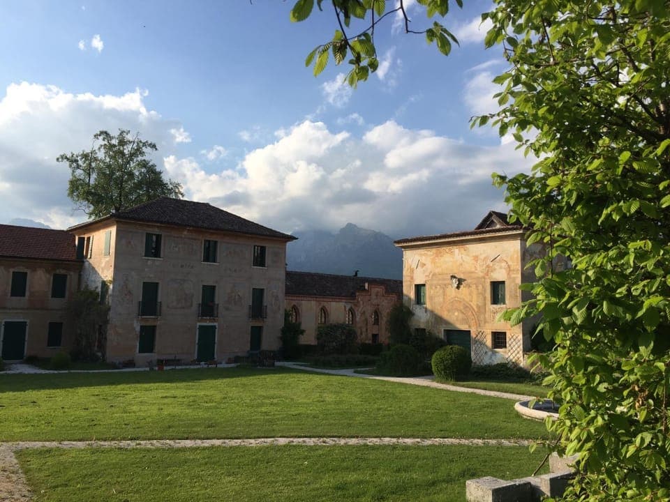 Property building, Spring, Natural landscape, Garden, Garden view, Mountain view