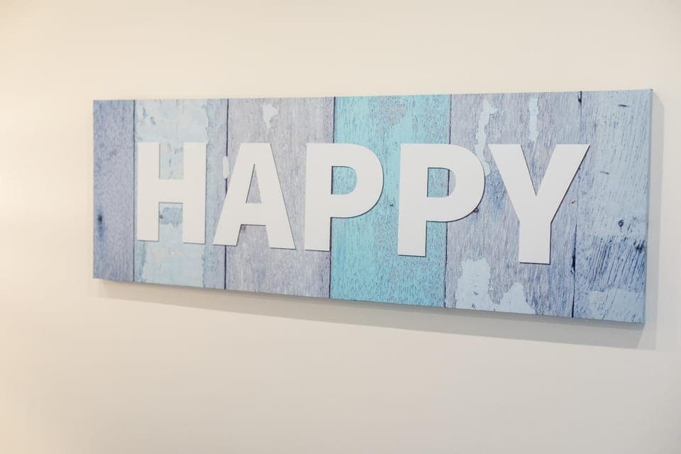 Decorative detail, Text overlay