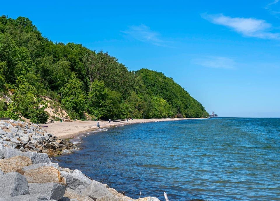Nearby landmark, Neighbourhood, Summer, Beach