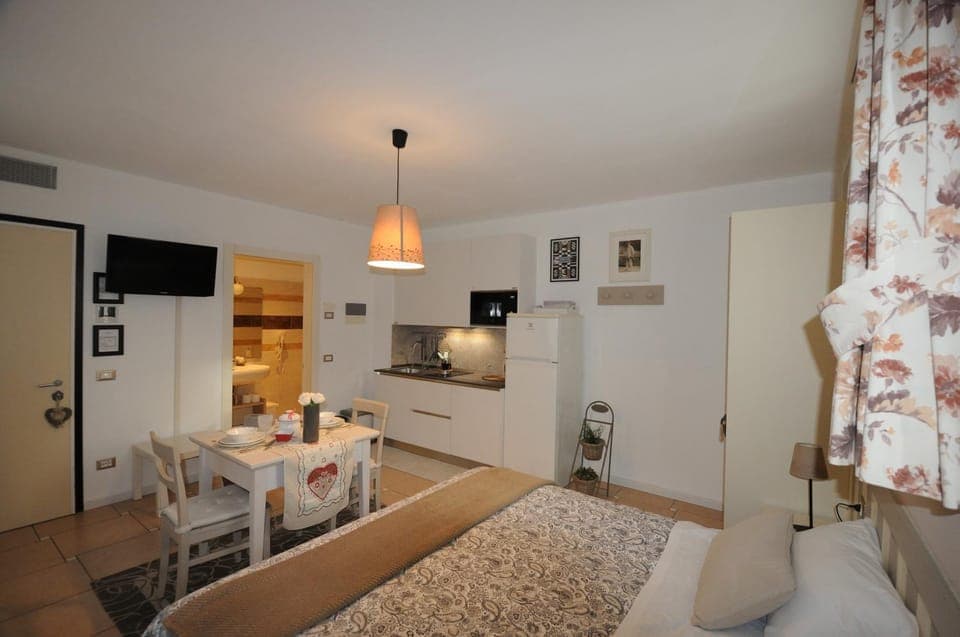 Kitchen or kitchenette, Photo of the whole room