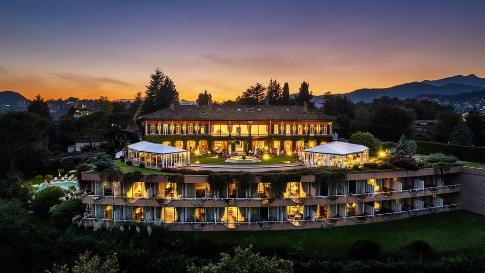Property building, Sunrise