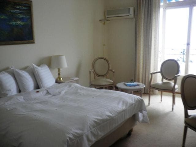 Bed, Bedroom, air conditioner