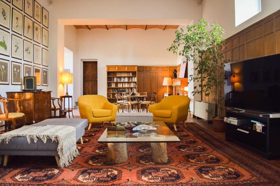 Communal lounge/ TV room, Library, TV and multimedia, Living room, Lobby or reception, Lounge or bar, Seating area