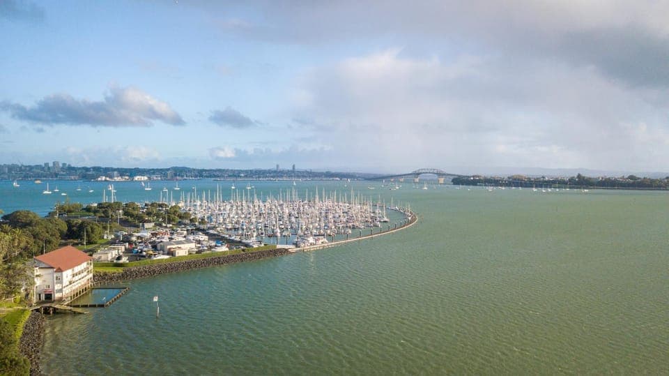 Nearby landmark, Beach, On site, City view, Landmark view, Sea view