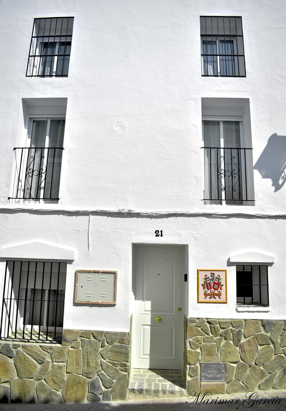 Facade/entrance, Decorative detail, City view, Landmark view, Mountain view, Street view, Quiet street view