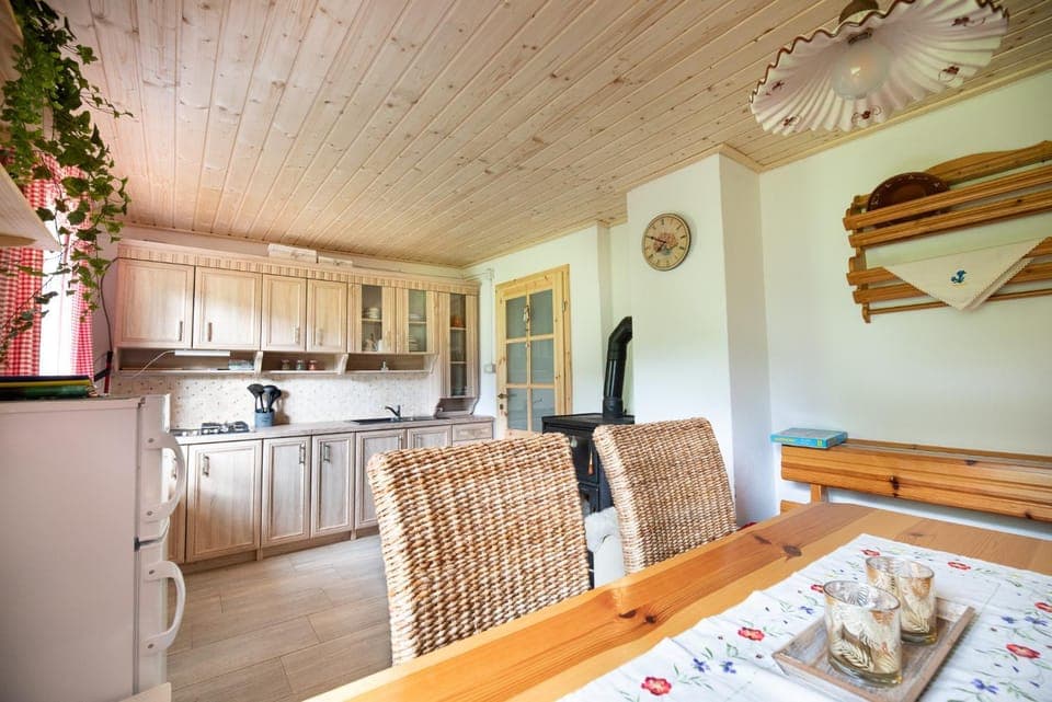 Kitchen or kitchenette, Dining area, kitchen