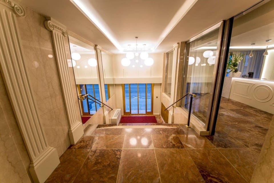 Lobby or reception, On site