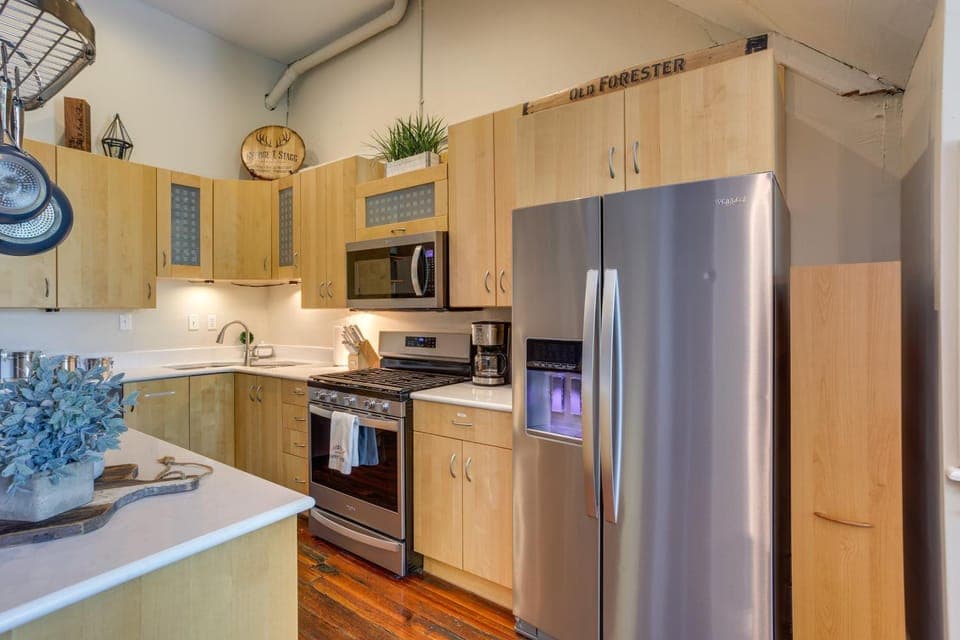 'Kentucky Bourbon Loft' ~ Downtown Louisville House in Louisville