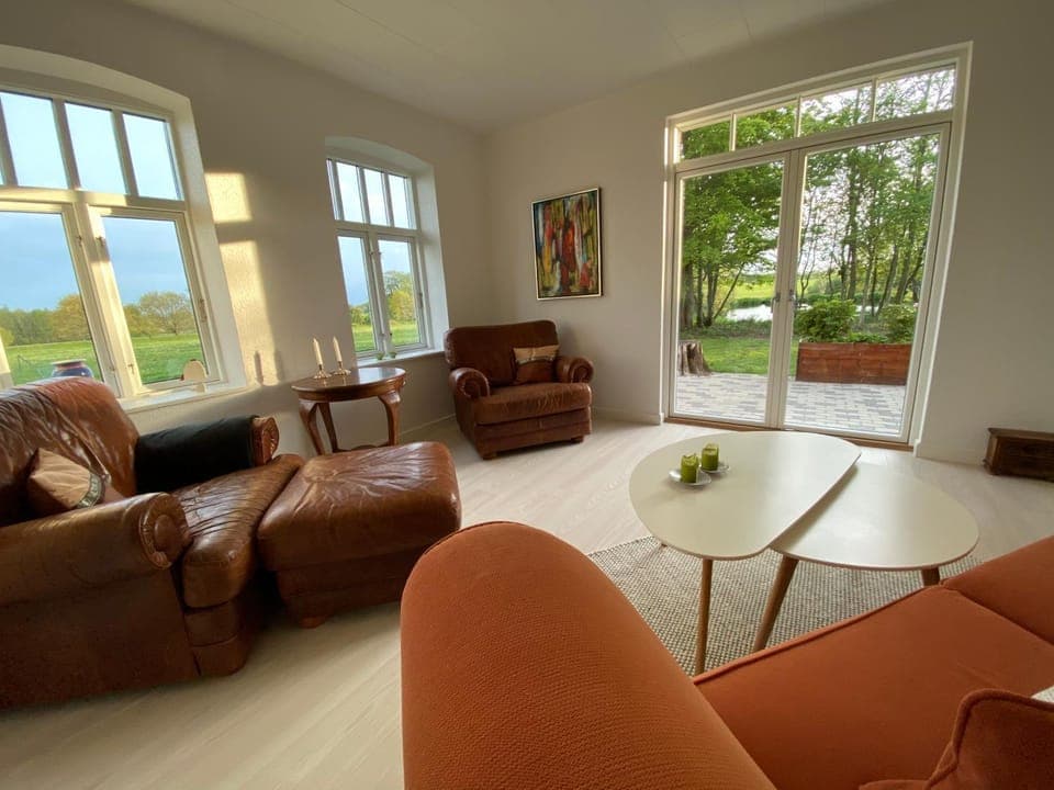 Communal lounge/ TV room, Living room