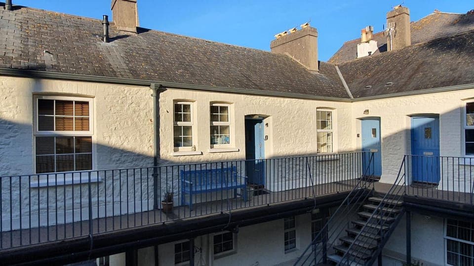 Property building, Balcony/Terrace